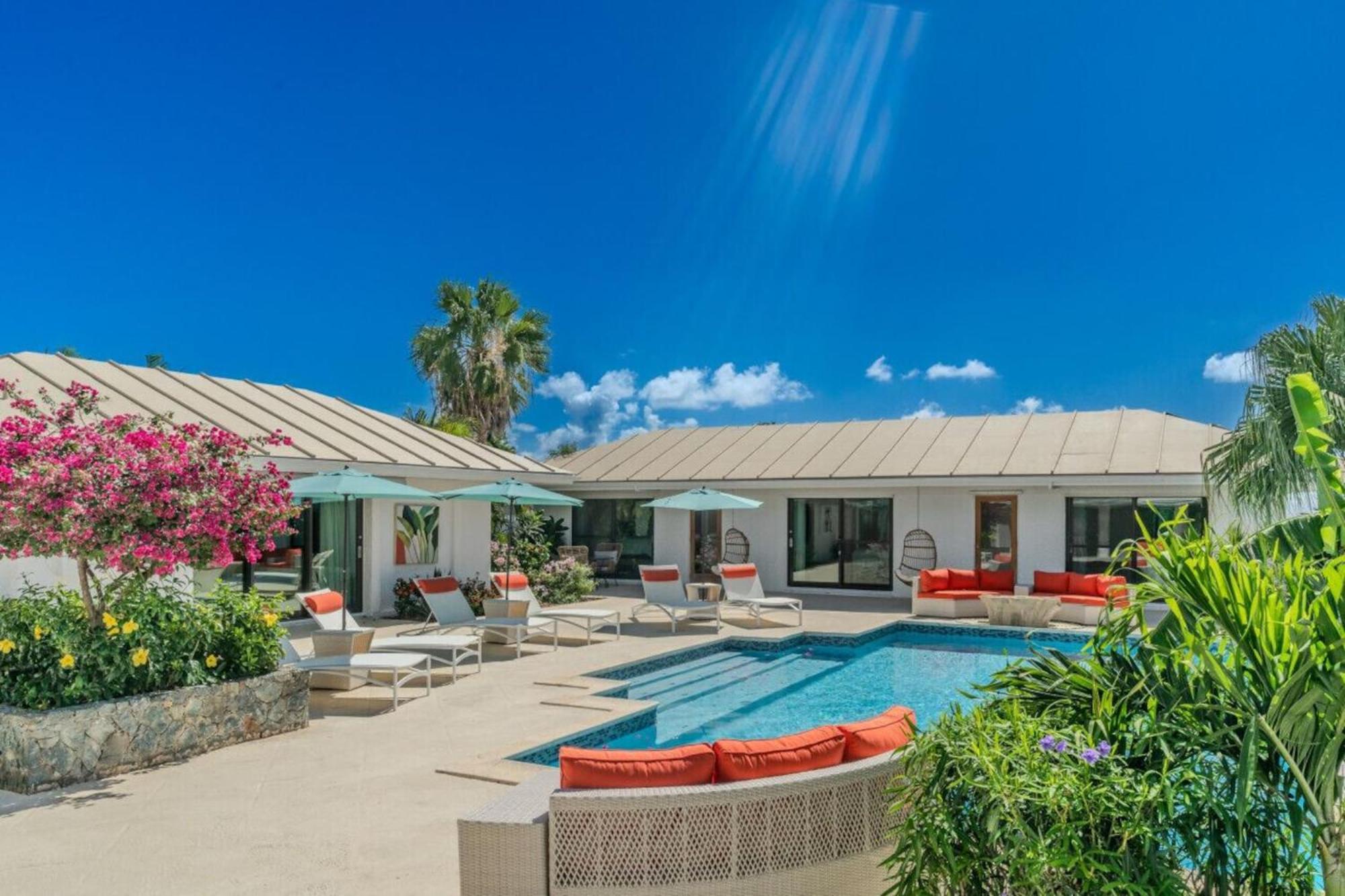 Royal Villa With A Huge Swimming Pool Cowell Battery Esterno foto