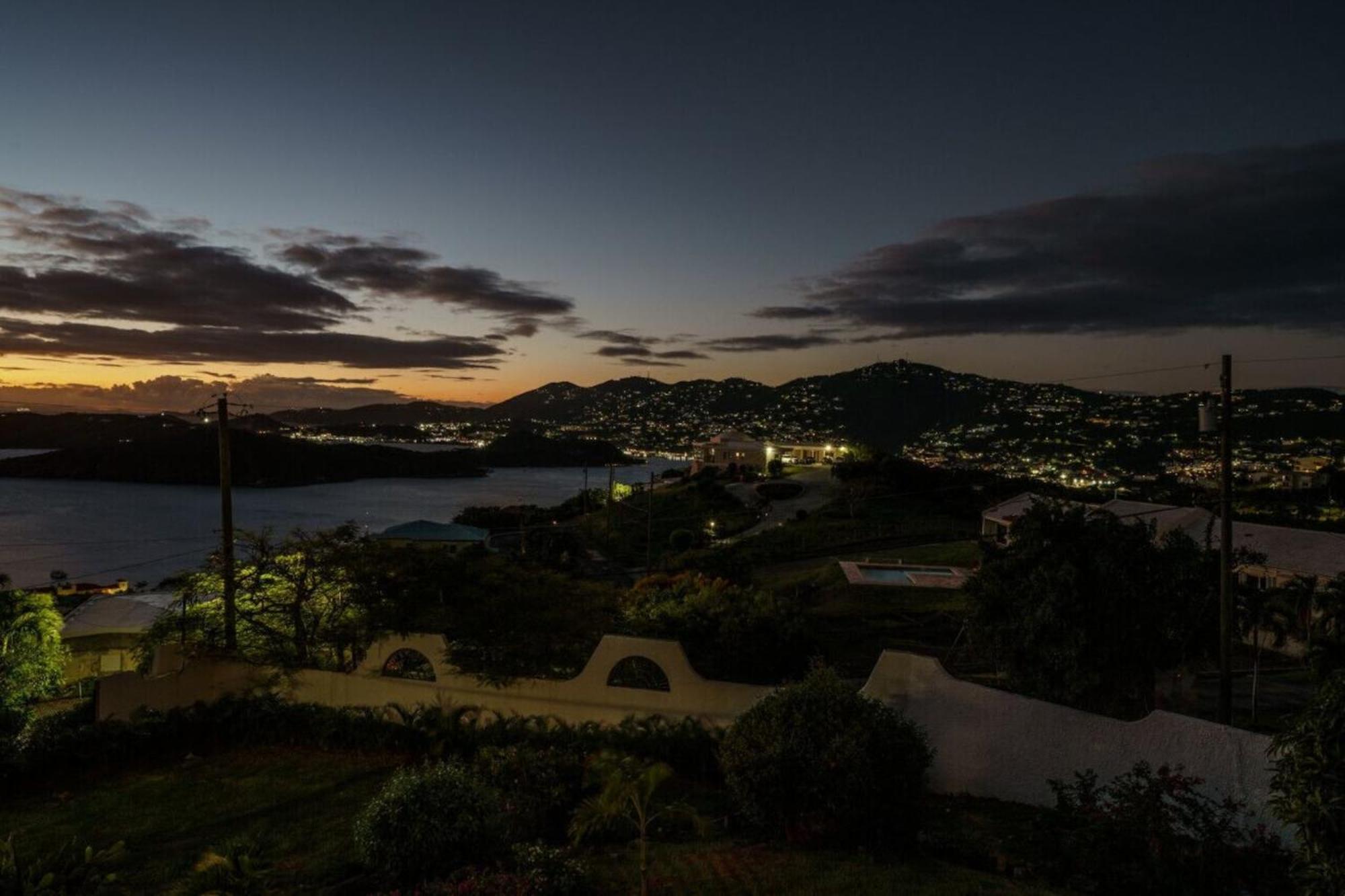 Royal Villa With A Huge Swimming Pool Cowell Battery Esterno foto